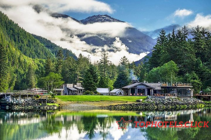 canada british columbia top rated resorts clayoquot wilderness lodge
