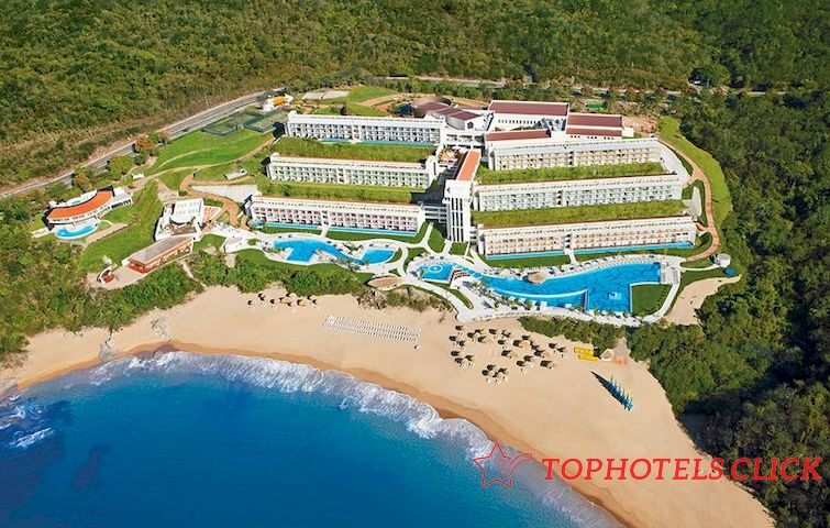 Secretos Huatulco Resort & Spa